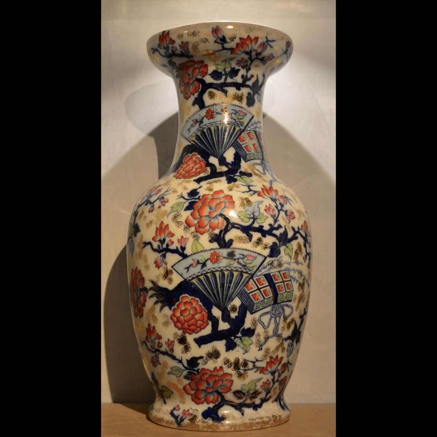 Antique Porcelain Vase from the Manufacture (J. Dimmock & CO, 1862-1904)